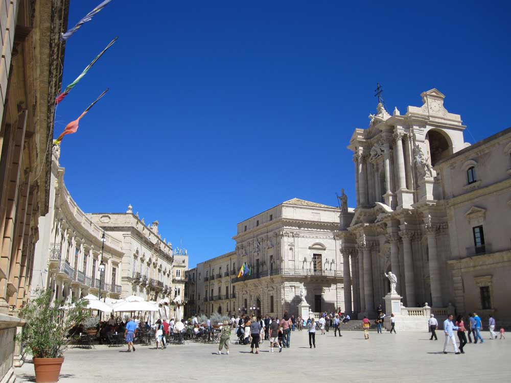 Baroque palazzi in piazza del duomo Syracuse Sicily