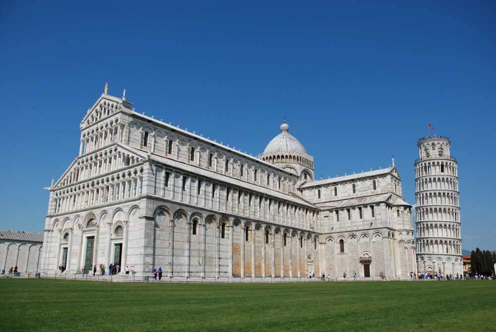 Piazza dei Miracoli in Pisa, credit Jarekgrafik, Pixabay